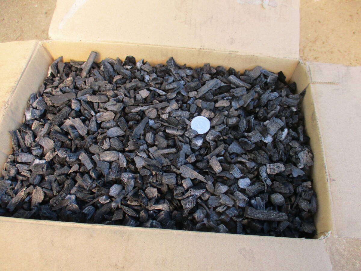 ★土壌改良材◆消し炭(木炭)小粒たっぷり1箱 鉢底石の代りに拍卖