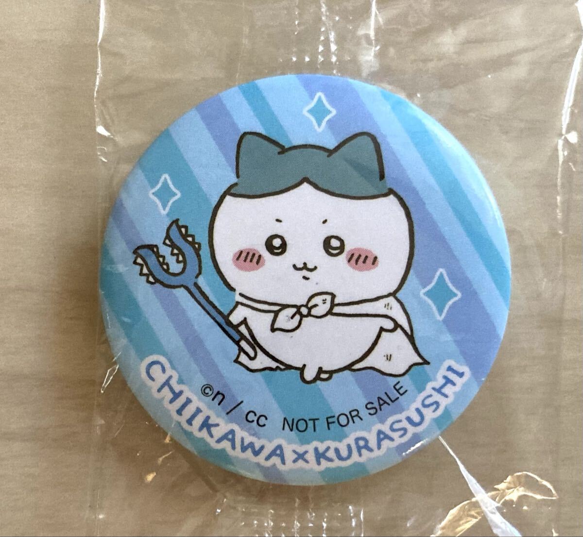 【ちいかわ×くら寿司〜コラボ第1弾!缶バッジ、うさぎ】未使用!2023年、ちいかわ、ナガノ、くら寿司拍卖