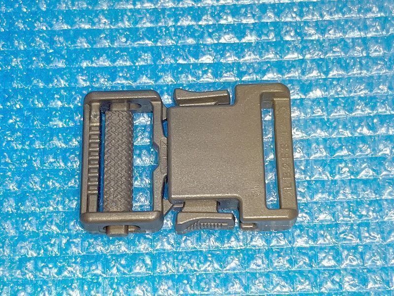 YKK LB25S プラスチック バックル ダークブラウン(焦げ茶色) 25mm巾用10個 No4 ウエストバックなどに拍卖