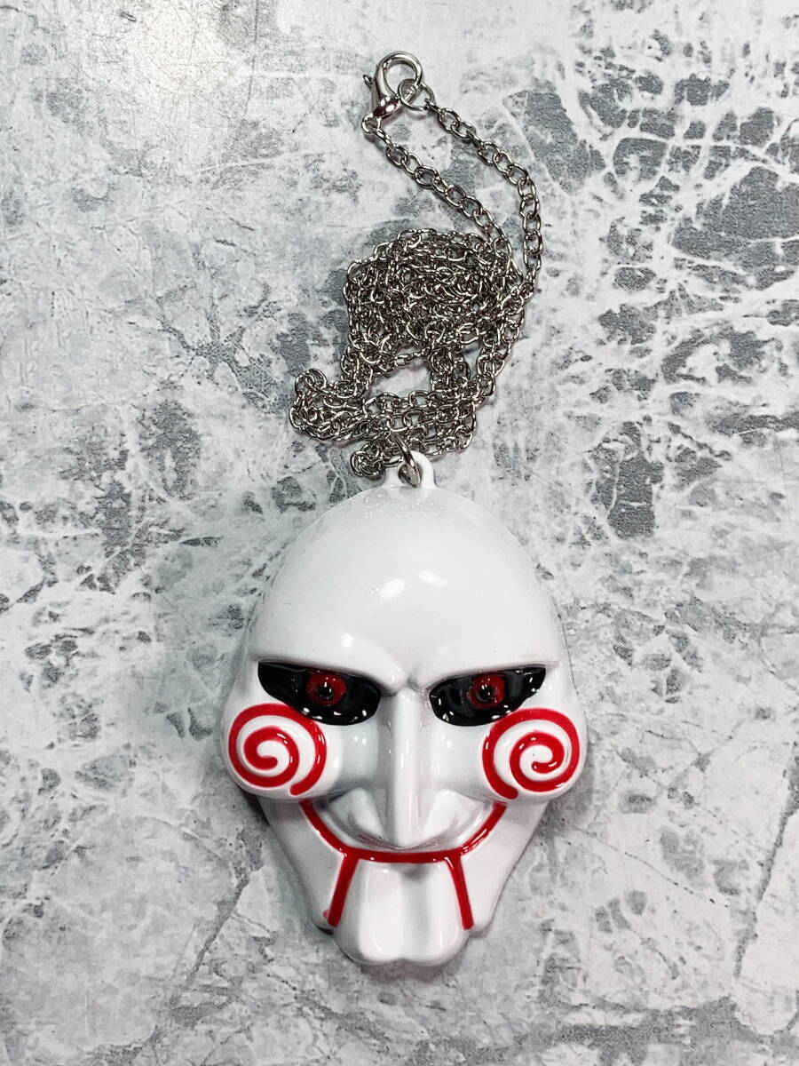 ◆同梱発送可◆「SAW/ソウ ジグソウ/ジョン・クレイマー/ビリー人形 ネックレス ホワイト」fire_sale 【タグ:映画、アクセサリー】拍卖