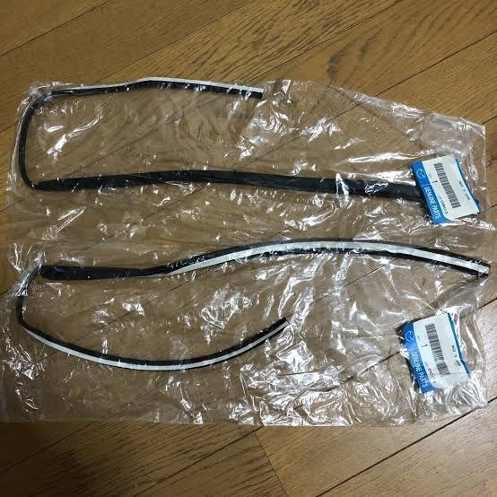 ●新品 マツダ FC3S サバンナ RX-7 純正 テールライト リア コンビランプ プロテクター モール 左右セット Rear combination protector SET拍卖