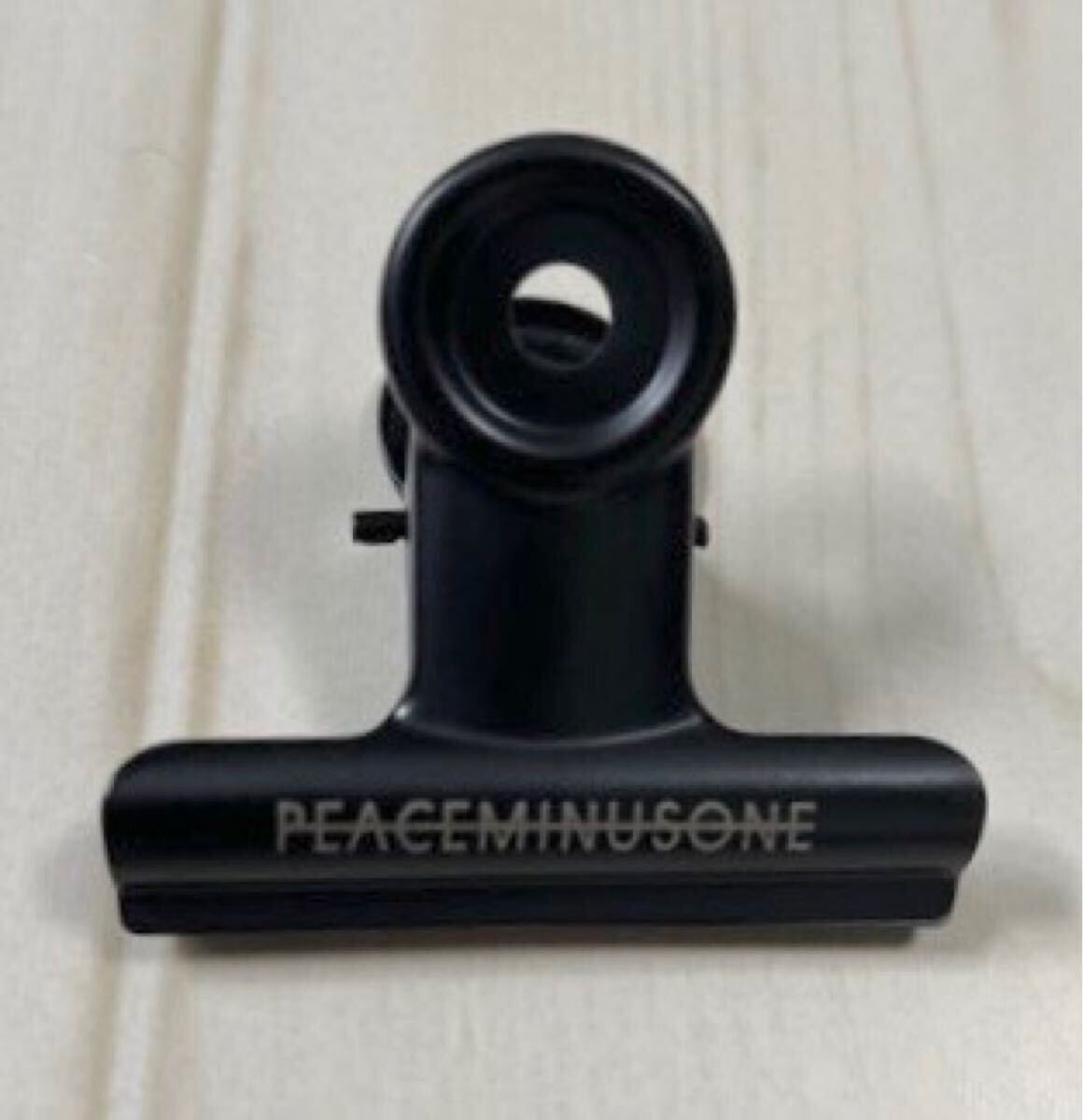 peaceminusone ピースマイナスワン クリップ ブラック 黒 G-DRAGON ジヲン BIGBANG ビッグバン 韓国ファッションやBTS好きに!!拍卖