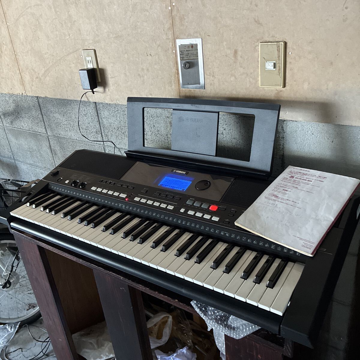 YAMAHA キーボード シンセサイザー PSR-E433 譜面たて 電源ケーブル付き拍卖