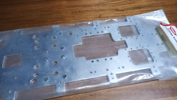 ラジコンカー パーツ 京商 GG013 メインシャシー メインシャーシ ギガクラッシャー拍卖