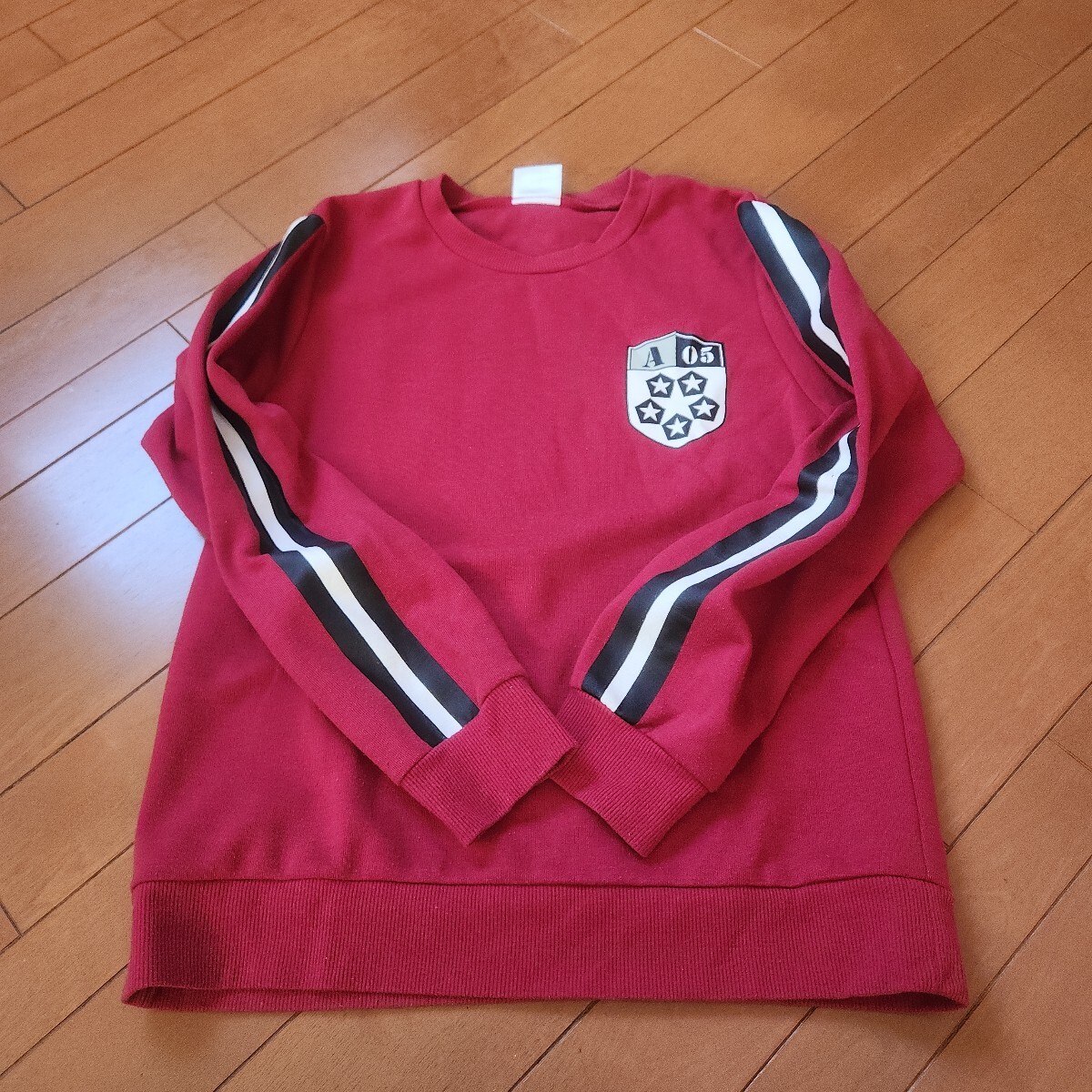 トレーナー スウェット 長袖 赤 ワールドトリガー サイズタグ見当たらない サイズ150くらい 拍卖