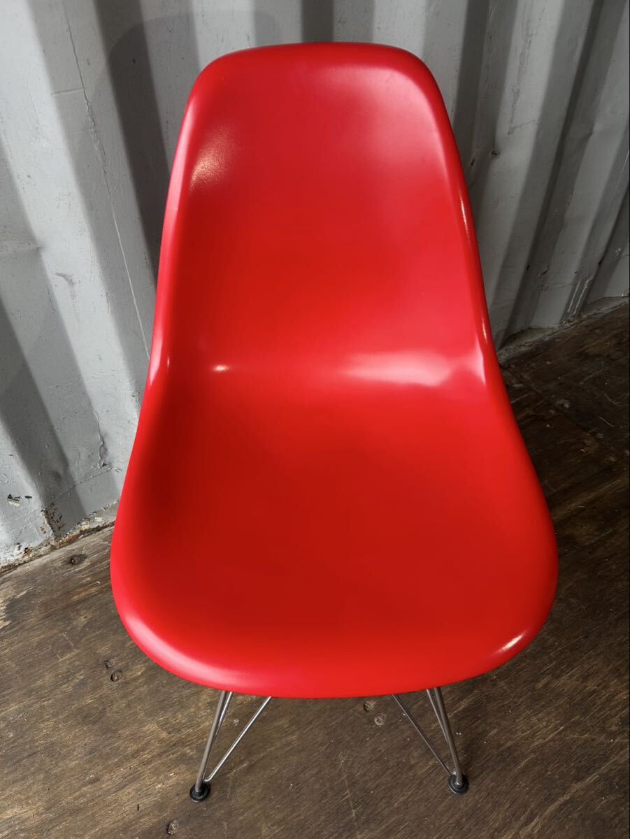中古品☆シェルチェア ラウンジチェア リプロダクト イームズ風 スチール脚タイプ 椅子 赤 レッド 家財便Bランク 手渡し可能 栃木県鹿沼市拍卖