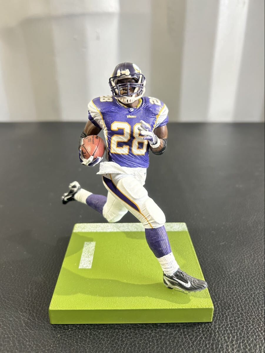 中古品☆マクファーレントイズ NFLスポーツピックスシリーズ22 ミネソタ・バイキングス エイドリアン・ピーターソン アクションフィギュア拍卖