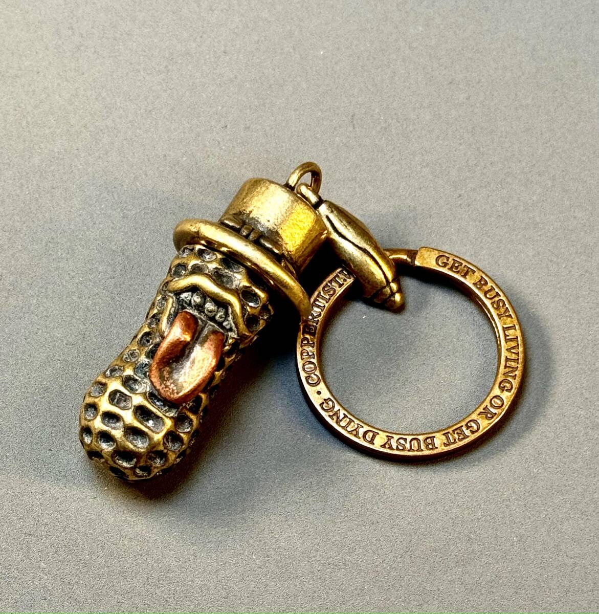 真鍮 キーホルダー チャーム ピーナッツ アンティーク E11拍卖