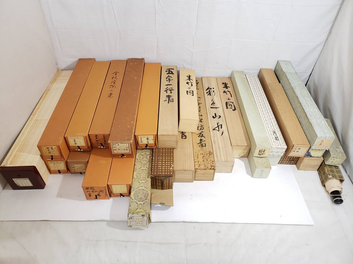 【空き家整理品】うぶだし 掛軸 おまとめ29点セット/茶掛/茶道具/日本画/掛け軸/床の間飾り/床掛け/掛物/コレクション/18-RMK98拍卖