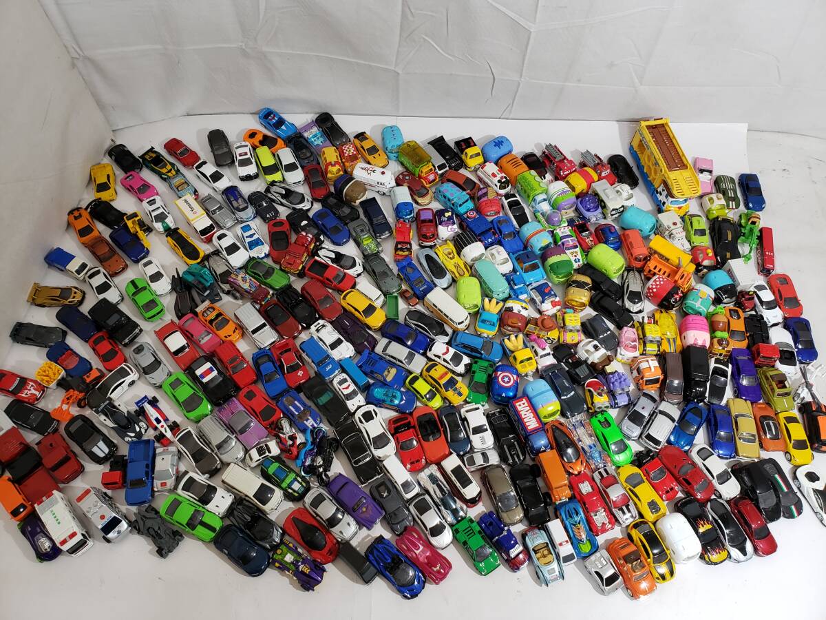 【USED品】TAKARA TOMY タカラトミー トミカほか ミニカー 283点セット/はたらくくるま/スーパーカー/ディズニー/スポーツカー/04KM102701拍卖