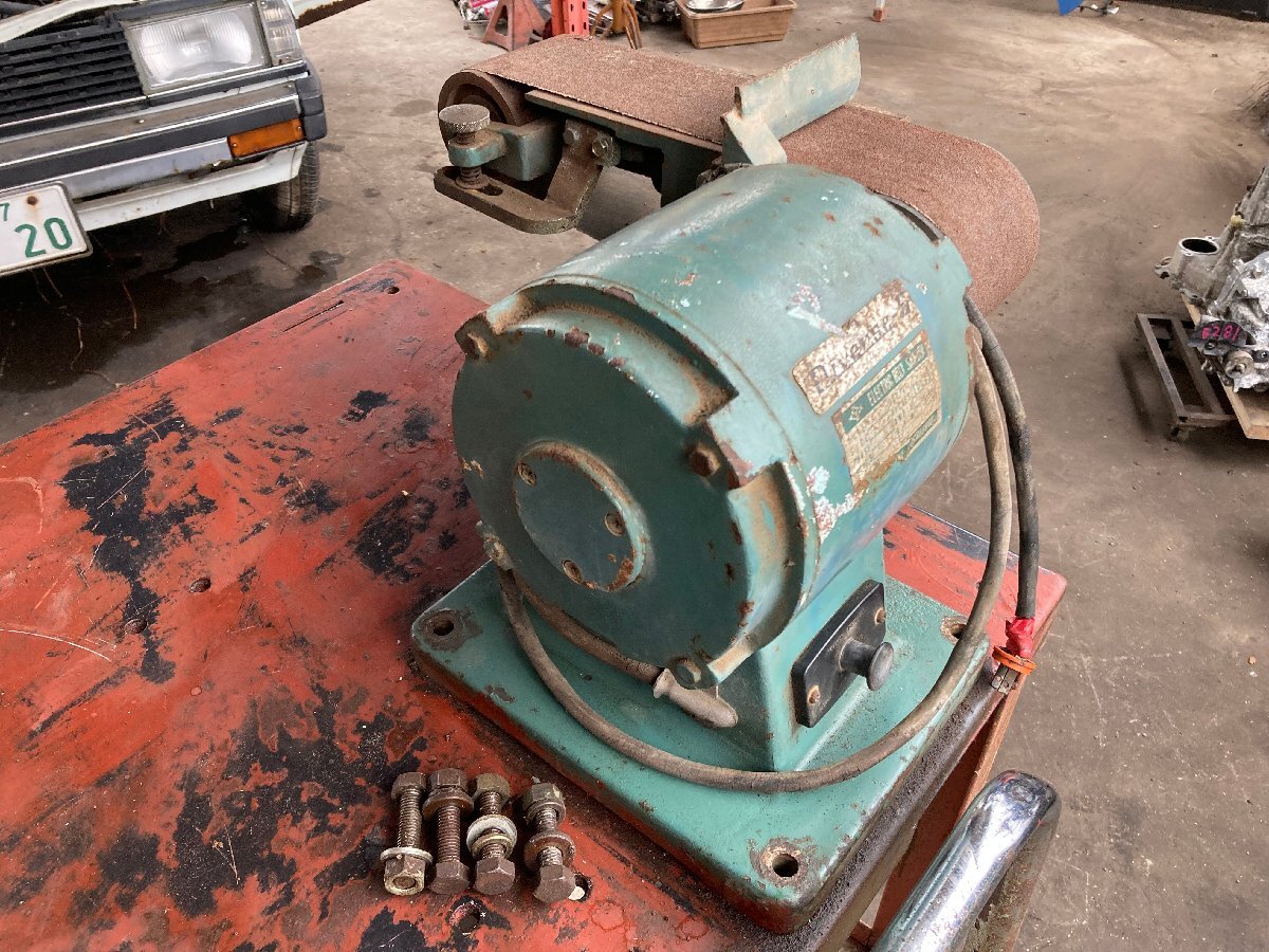 淀川 エレクトリック ベルトサンダー YSー10 ベルトグラインダー 引き取り可能 画像の作業台必要あれば引き取り時5000円です。拍卖