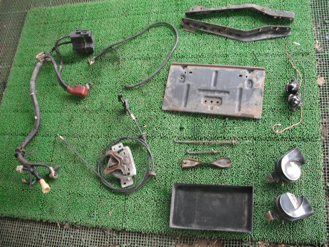 『B276』JA22W K6A ジムニー バッテリーステー ハーネス ラジエーター ステー 社外 ホーン ボンネット ロックワイヤー 921z JA11 JA12W拍卖