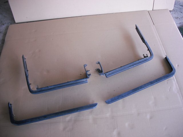 『B283』MS112 5M-GEU 5MGEU クラウン ロイヤルサルーン 869 左右 リア フロント コーナーモール a62 鬼クラ セダン ベンチシート 拍卖