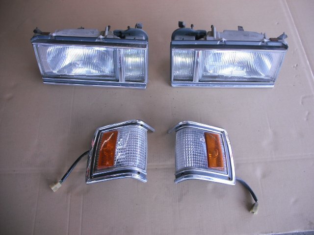 『B283』MS112 5M-GEU 5MGEU クラウン ロイヤルサルーン 左右 ヘッドライト コーナーライト d61 鬼クラ セダン ベンチシート 拍卖