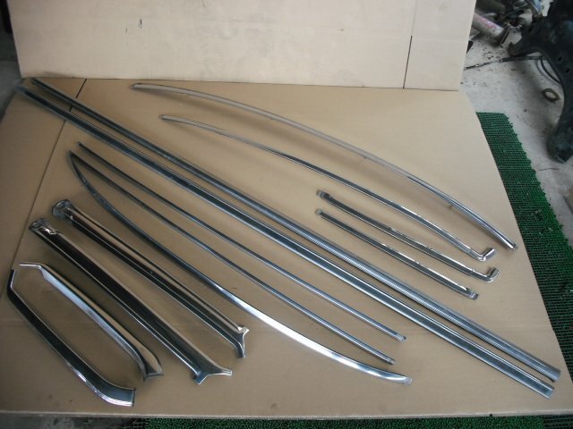 『B283』MS112 5M-GEU クラウン ロイヤルサルーン サイドステップモール リア フロント ガラスモール b1-1 個人宅発送不可 鬼クラ セダン拍卖