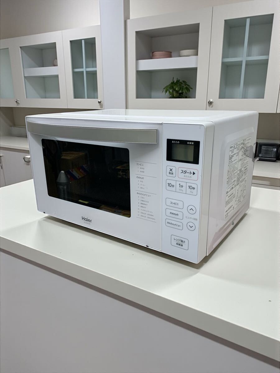 ●I1025A ハイアール Haier ヘルツフリー 家庭用 電子レンジ JM-FH18H ホワイト フラット庫内 2021年製 50-60Hz 通電動作確認済み 現状品拍卖