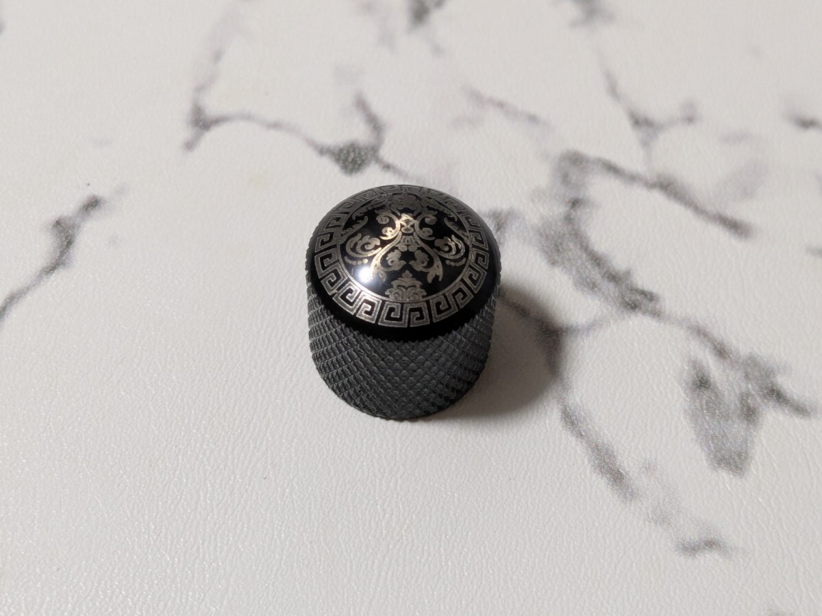 模様入り メタルノブ 一個 未使用品 はめ込み 拍卖