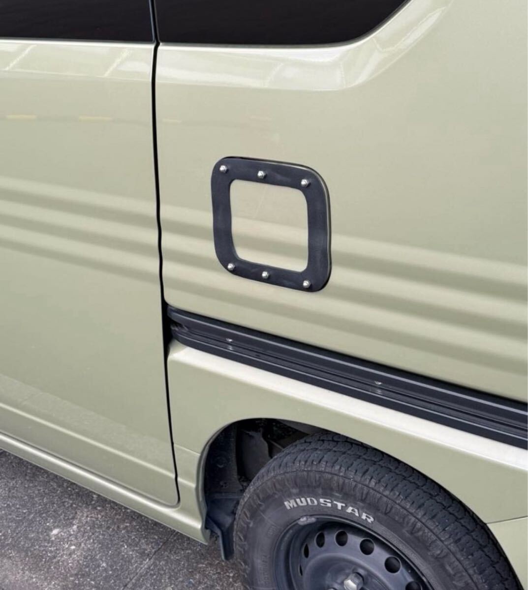 スズキ ジムニーjb23 jb43 jb64 jb74 給油口カバー拍卖