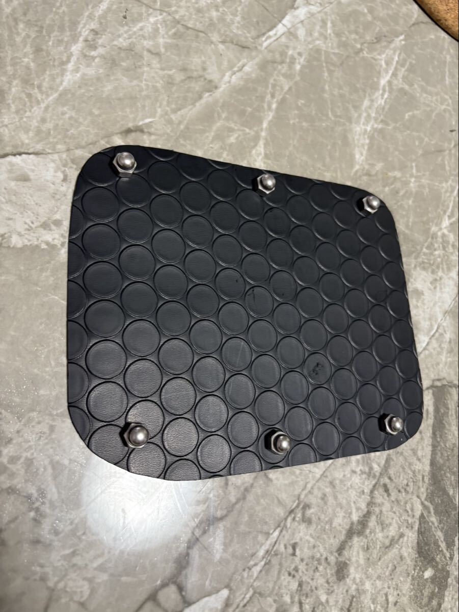 スズキ ジムニー ジムニーシエラ クロスビー 給油口カバー拍卖