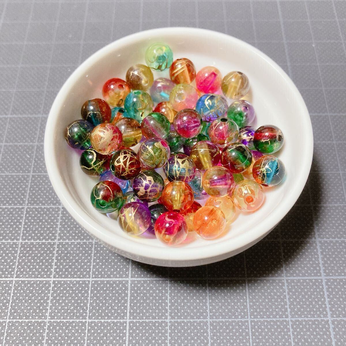 ビーズ カラフル 80個 8mm グラデーション 金線模様 透明拍卖