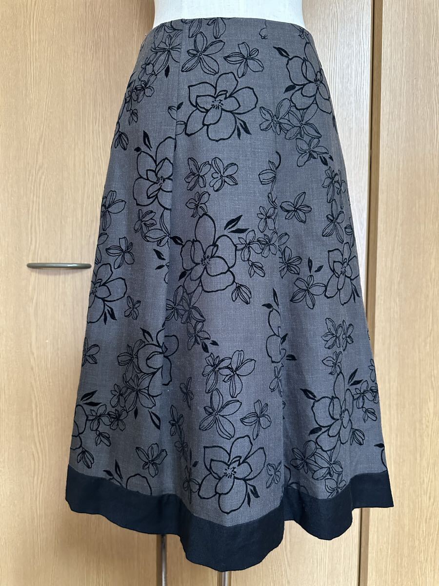 ◇ギャラリービスコンティ GALLERY VISCONTI クラシカル 花柄フロッキープリント スカート◇拍卖