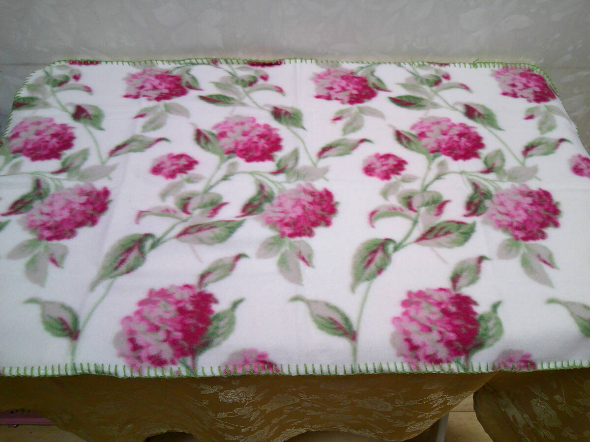 80 LAURA ASHLEY ローラアシュレイ♪ ブランケット 未使用 非売品拍卖