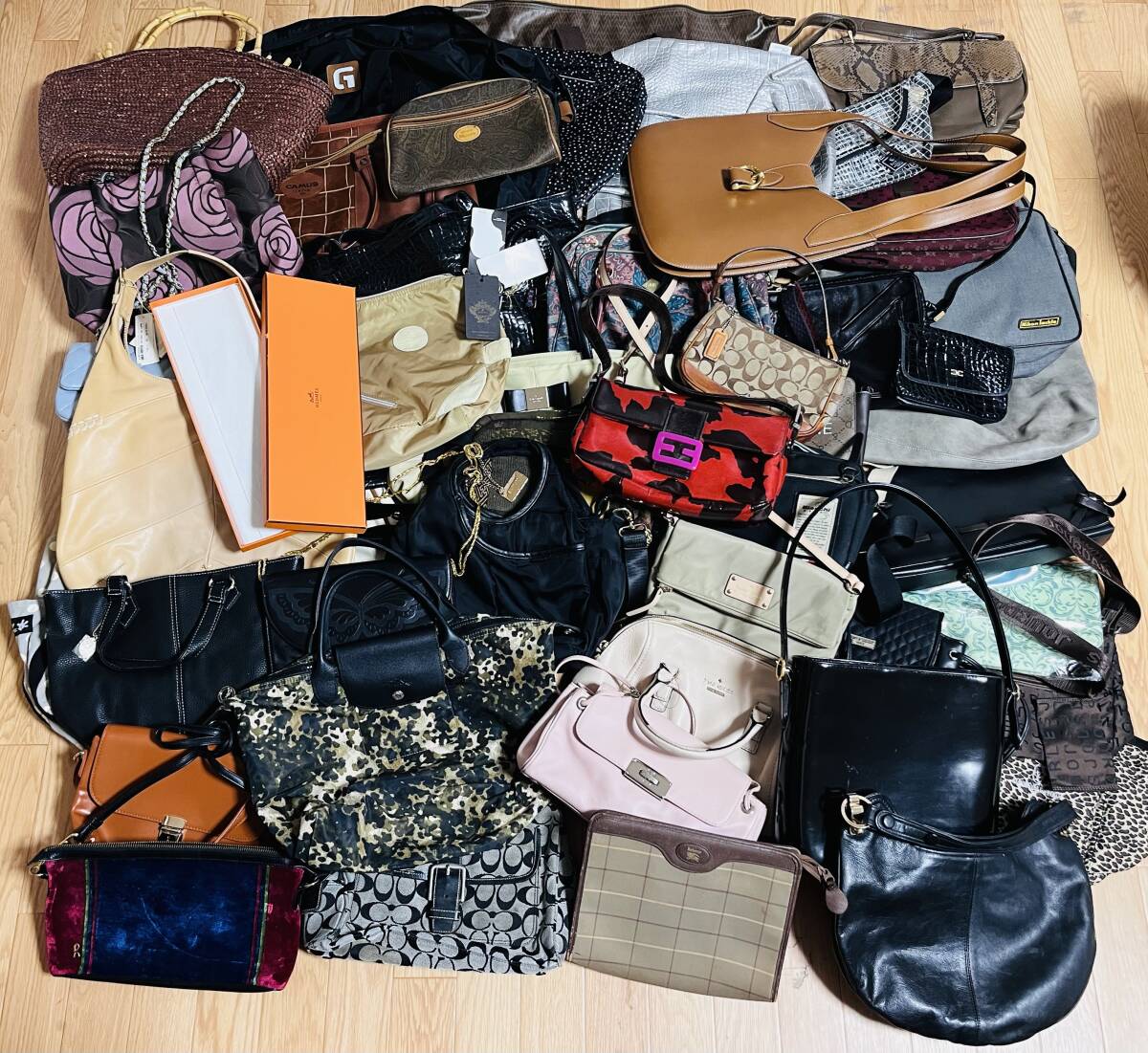 51点まとめ コーチ バーバリー ケイトスペード ロンシャン ロベルタディカメリーノ コールハーン ハマノ ルートート拍卖