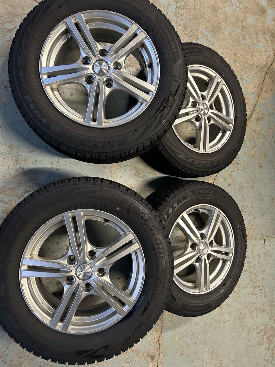 24年製195/65R15ブリヂストンブリザックVRX2スタッドレスタイヤホイール4本セット ノアVOXYエスクワァイア他拍卖