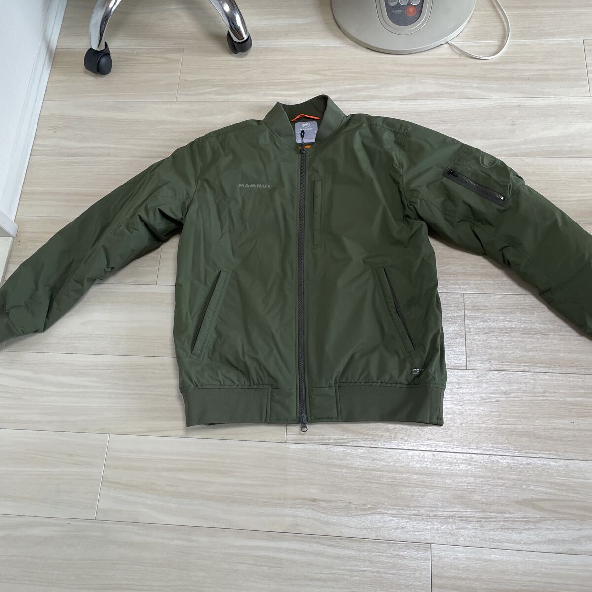 新品 未使用 マムート ダウンジャケット メンズ フローバーグ インサレーション ボンバー ジャケット 1013-03020 40284 サイズL拍卖