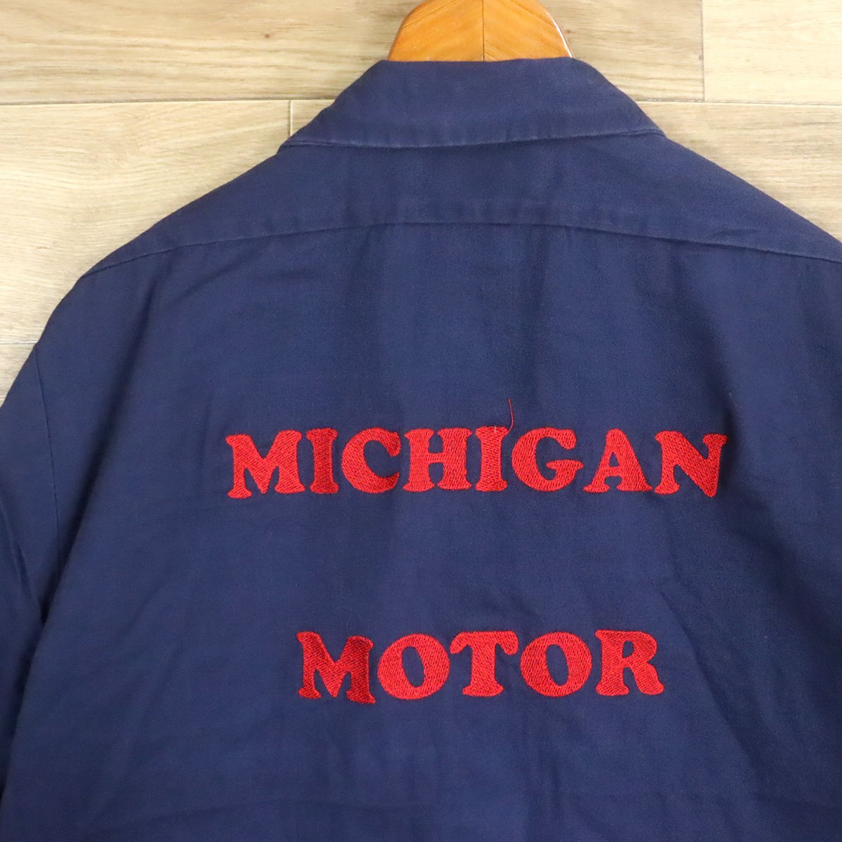 J11T/D10.27-1 アメリカ古着 aramark ワークシャツ メンズ 長袖 L 文字 バック刺繍 MICHIGAN MOTOR バイカー拍卖