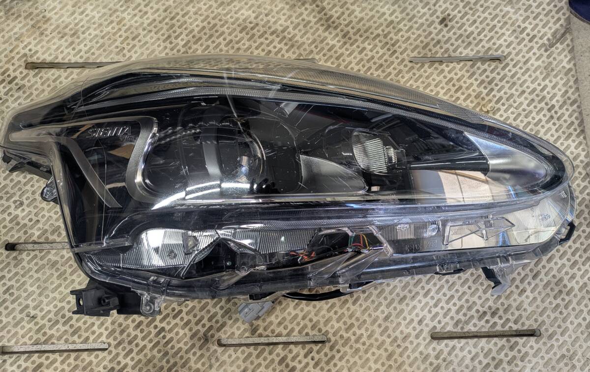 NSP170 シエンタ 後期 純正 右 ヘッド ライト ICHIKOH 52-317 刻印33 個人宅配達不可拍卖