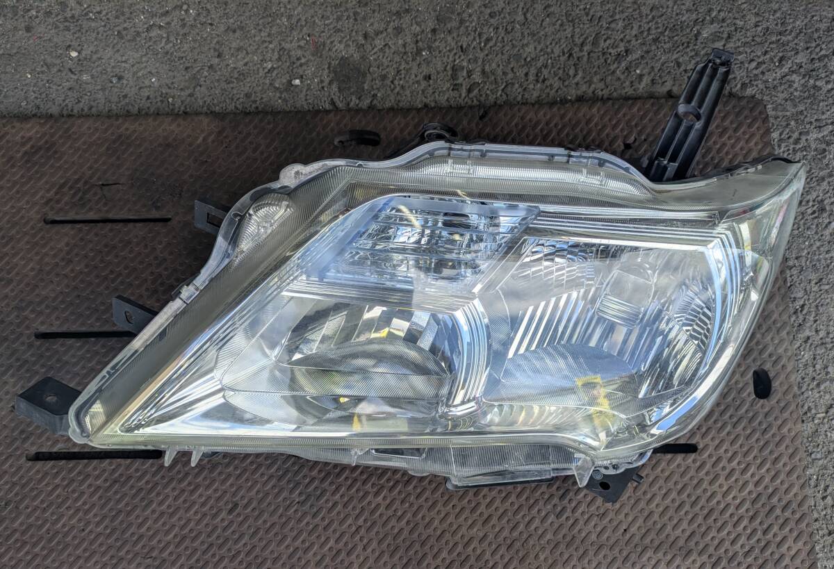 C26 セレナ ハイウェイスター 純正 左 ヘッド ライト 100-23097 個人宅配達不可拍卖