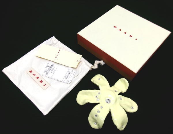 新品★定価10.7万 MARNI マルニ★イタリア製 ブローチ ラインストーン 花★ライトイエロー拍卖