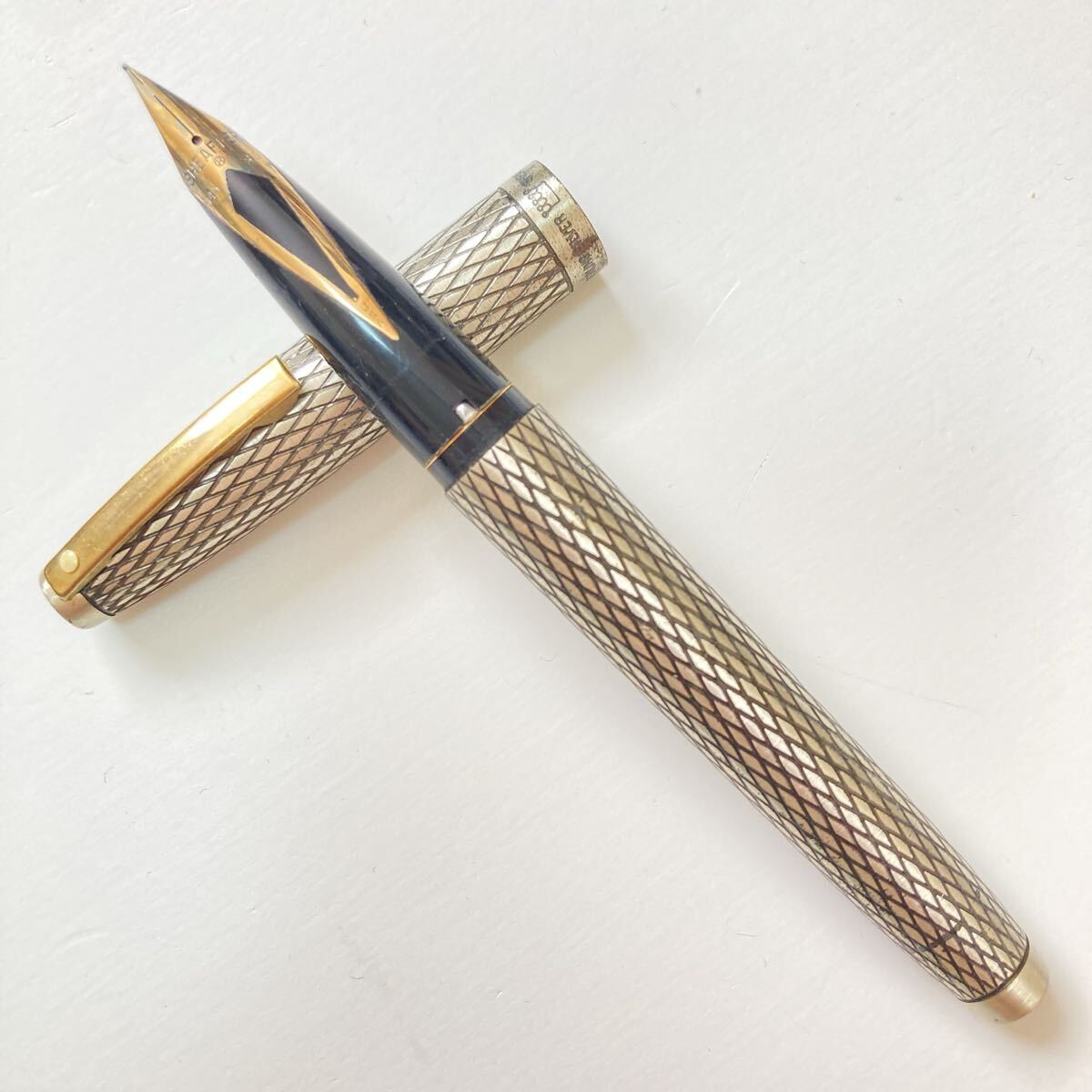 シェーファー SHEAFFER 万年筆 14Kペン先 スターリングシルバー ダイヤ柄 USA製 約26g ブランド 文具 筆記用具 筆記未確認 ビンテージ拍卖