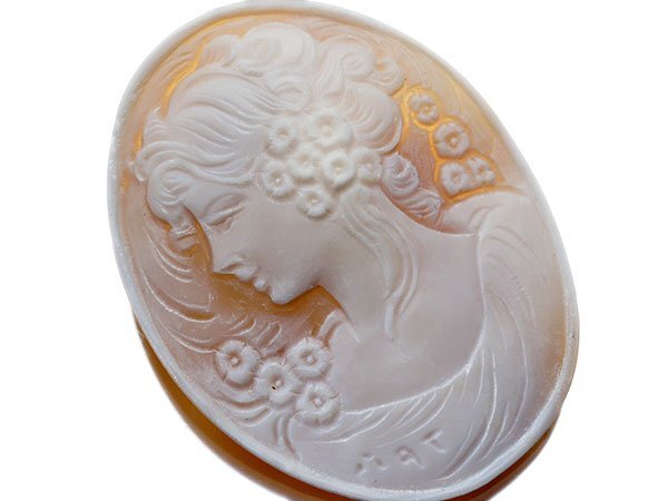 【ジュエリー極】ディルーカ社 作家刻印有り 微笑む貴婦人 シェルカメオルース 50.0mm×38.3mm a2688i【送料無料】拍卖