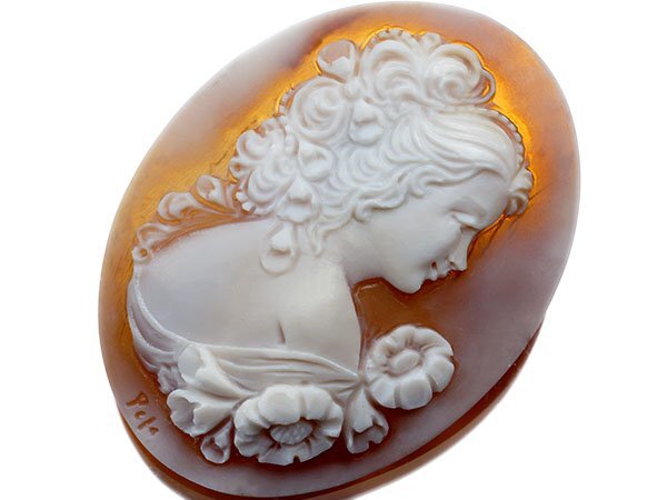 【ジュエリー極】作家品 サイン刻印有 花に囲まれた貴婦人 シェルカメオルース 50.1mm×38.0mm a2685i【送料無料】拍卖