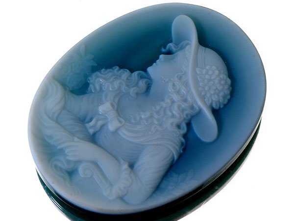 【ジュエリー極】華やかな美しい貴婦人の彫刻 高級グリーンストーンカメオルース 35.1mm×27.1mm k911i【送料無料】拍卖