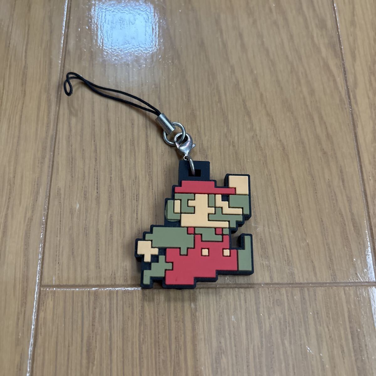 スーパーマリオブラザーズ ラバーストラップ マリオ拍卖