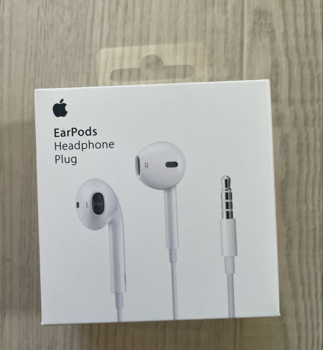 Apple EarPods with 3.5 mm Headphone Plug拍卖