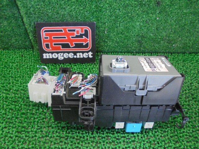 2ED4034CC4 ) トヨタ ピクシススペース L575A/L585A 純正室内ヒューズボックス 89221-B2051拍卖