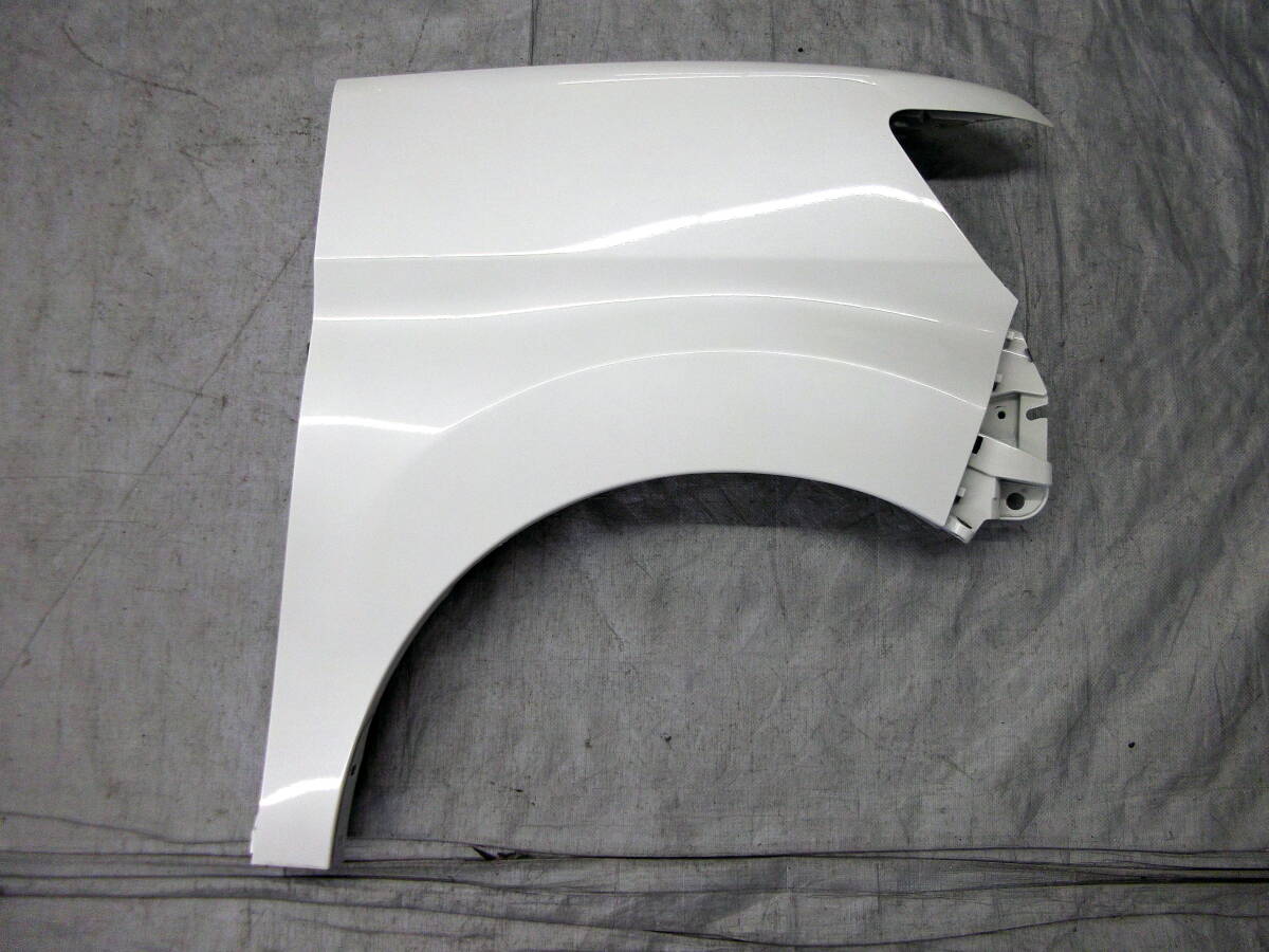 ★●2510-KT40L LA600S LA610S タントカスタム 純正 右 フロントフェンダー W24 パールホワイトⅢ 53811-B2671拍卖