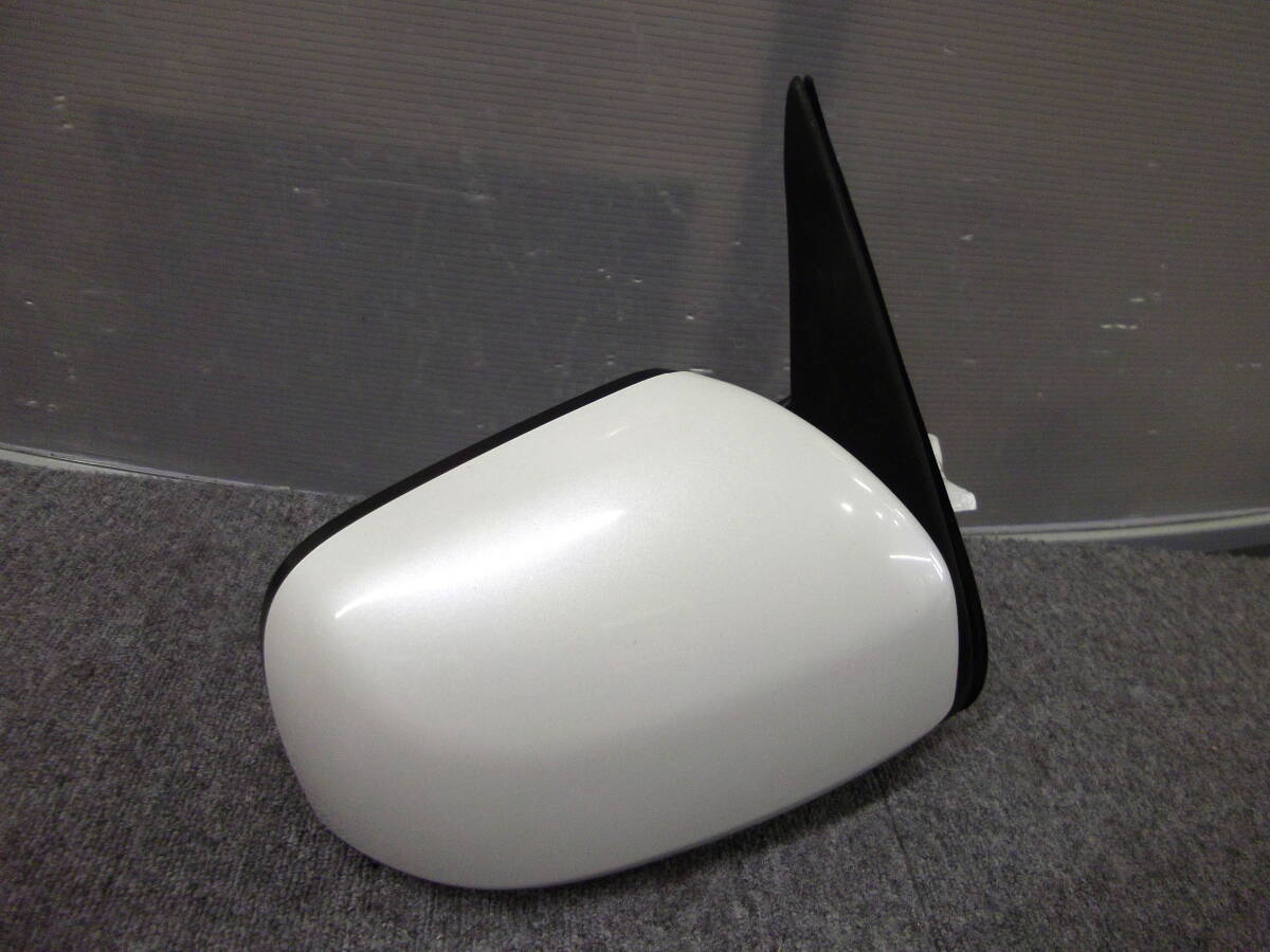 ★●2510-KT39L L675S L685S ミラアココア 純正 右 ドアミラー パールホワイト 5P 87910-B2A70-01 動作確認済み 美品!拍卖