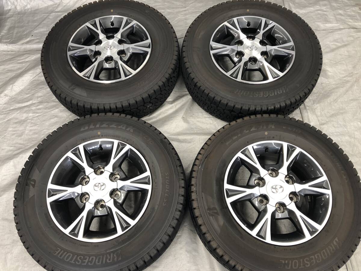 2510-264 200系 ハイエース 純正オプション 15インチ ブリヂストン ブリザック VL10 195/80R15 107/105N 2022年製 スタッドレス ナット付き拍卖
