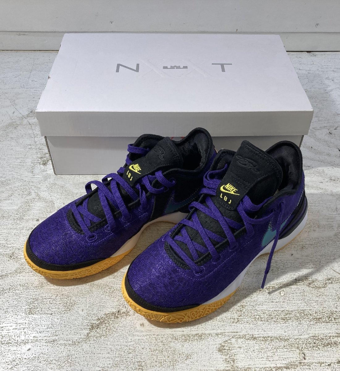 【紫波58-8-1024】【中古/80】NIKE ZOOM LEBRON NXXT GEN AMPD EP 26.5cm拍卖
