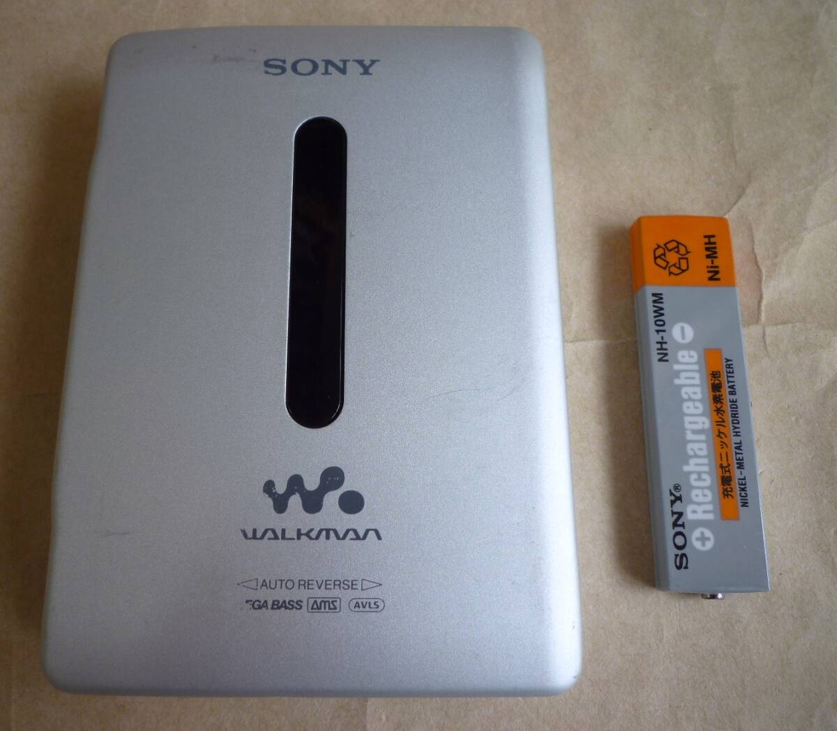 ジャンク SONY ソニー カセットウォークマン walkman WM-EX651 シルバー 本体 オーディオプレーヤー ガム電池付き拍卖