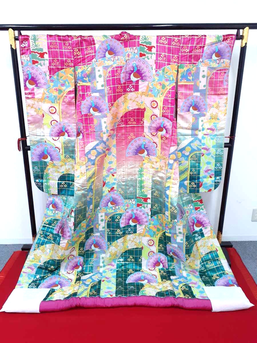 【鋤-ハ200】色打掛 クレージュ カラフル 婚礼 豪華 刺繍 ブライダル ブランド ピンク系 210929拍卖