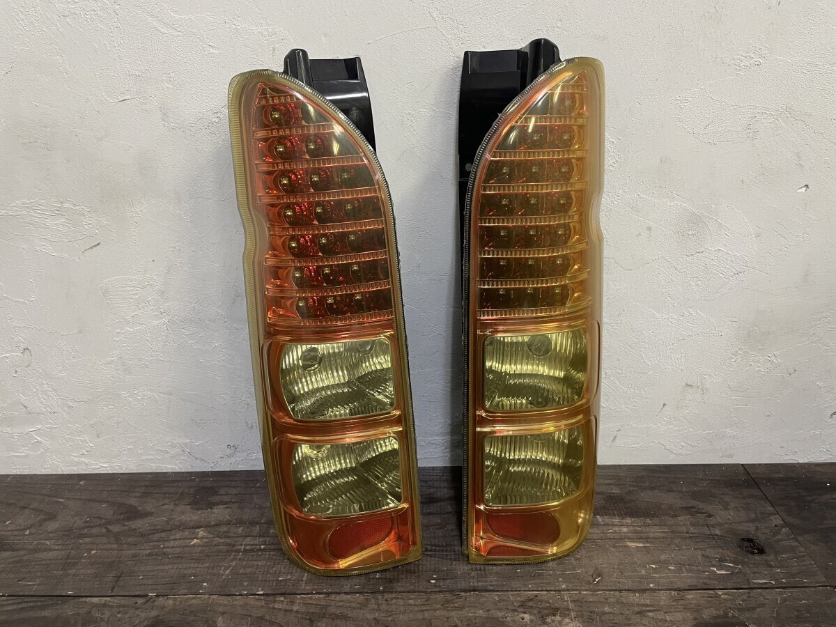 TOYOTA トヨタ ハイエース EE-TY788 イーグルアイ 200系 テール ランプ リア 左右セット拍卖