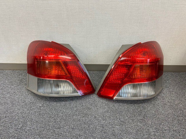 純正 TOYOTA トヨタ 90系 ヴィッツ テールランプ 左右セット拍卖
