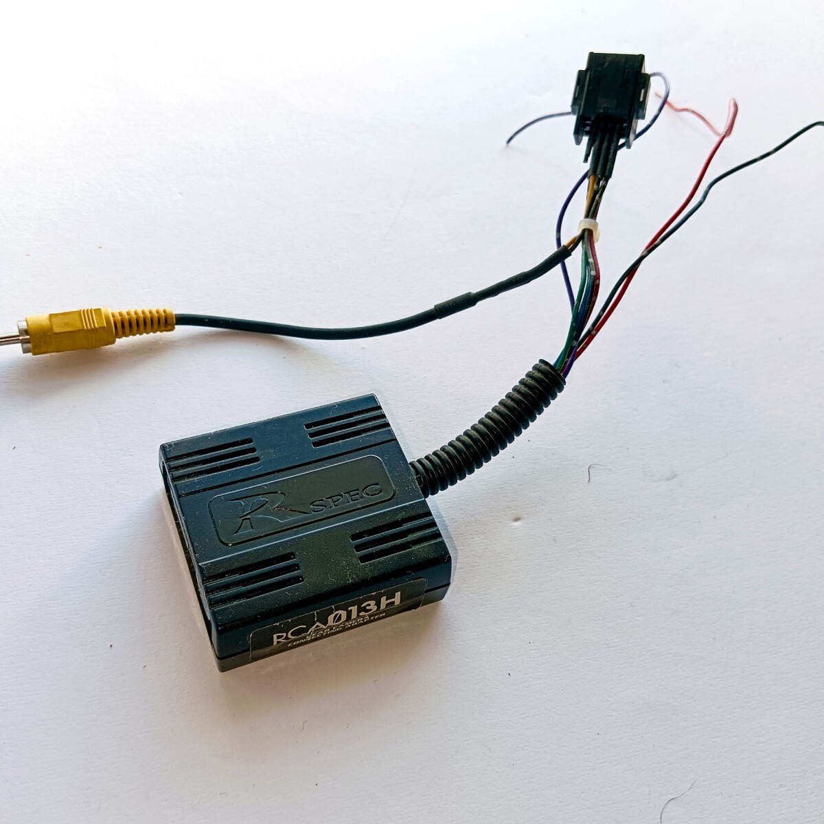 接続アダプターRCA013H リア バック カメラ 入出力ケーブル 変換(HONDAオデッセイNBOX NWGN NVAN NONE FitステップワゴンFreed VEZEL CIVIC拍卖