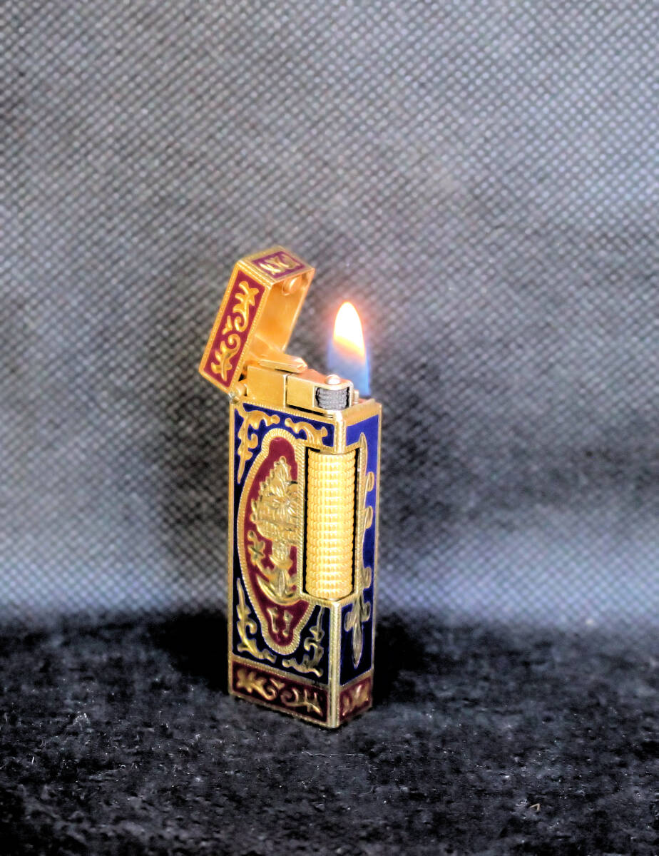 dunhill ダンヒル ロイキング彫刻 ガスライター ラッカー GP ブルー ボルドー ゴールド拍卖